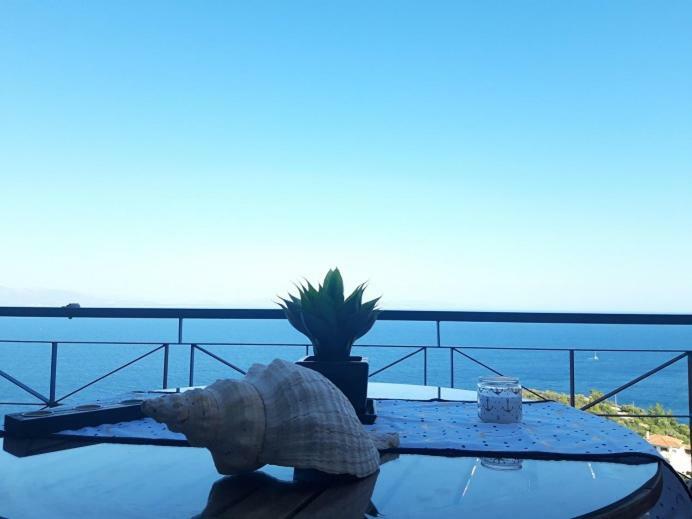 Sea And Sky Infinity Blue Apartment Гитио Екстериор снимка
